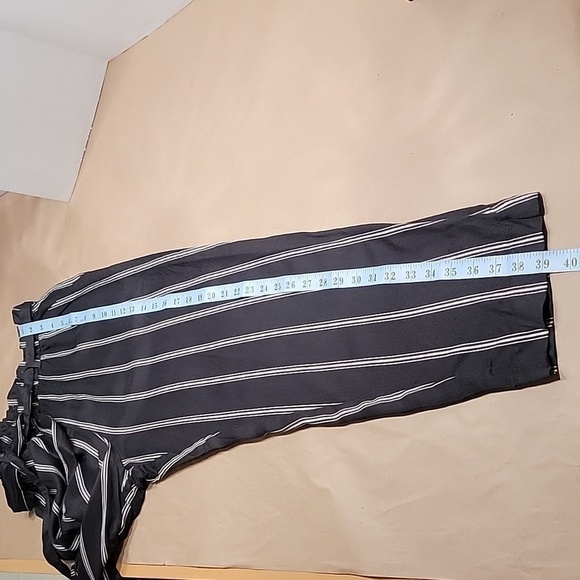 H&M, Size 8, High Waist, Paper Bag Style Pants, Black w/ White Stripes, NEW - Picture 6 of 15